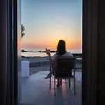 Milos Waves Luxury *