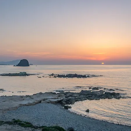Milos Waves Luxury
