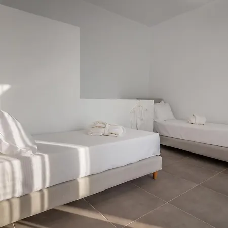 Milos Waves Luxury * 阿波罗尼亚