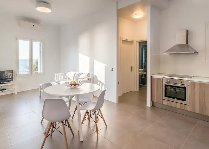 Milos Waves Luxury * Поллония