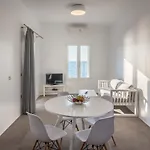 Milos Waves Luxury Apartamento *