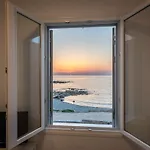 Milos Waves Luxury Apartamento *