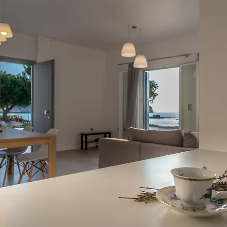 Milos Waves Luxury Pollonia