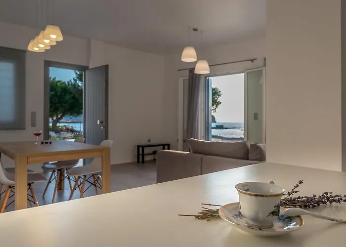 Milos Waves Luxury Pollonia