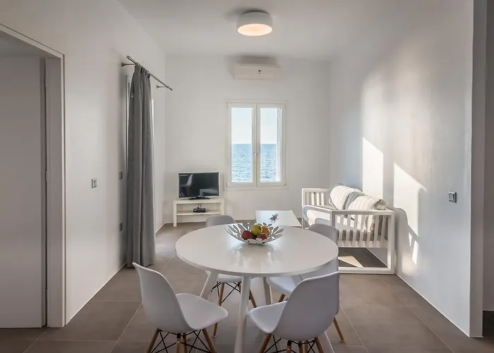 Milos Waves Luxury Daire *